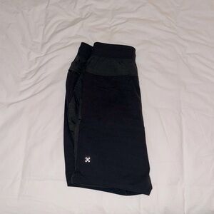 Men’s // Medium // Lululemon shorts // Pace Breaker Lined 7”
